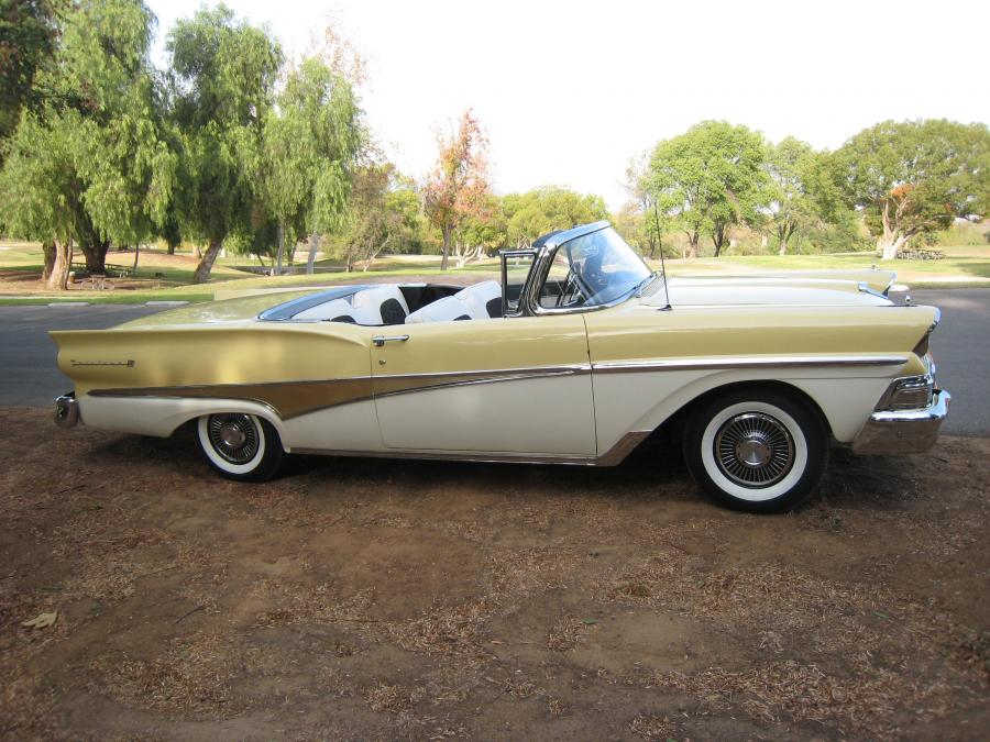 Ford Fairlane 500 Skyliner Retractable Hardtop '1958